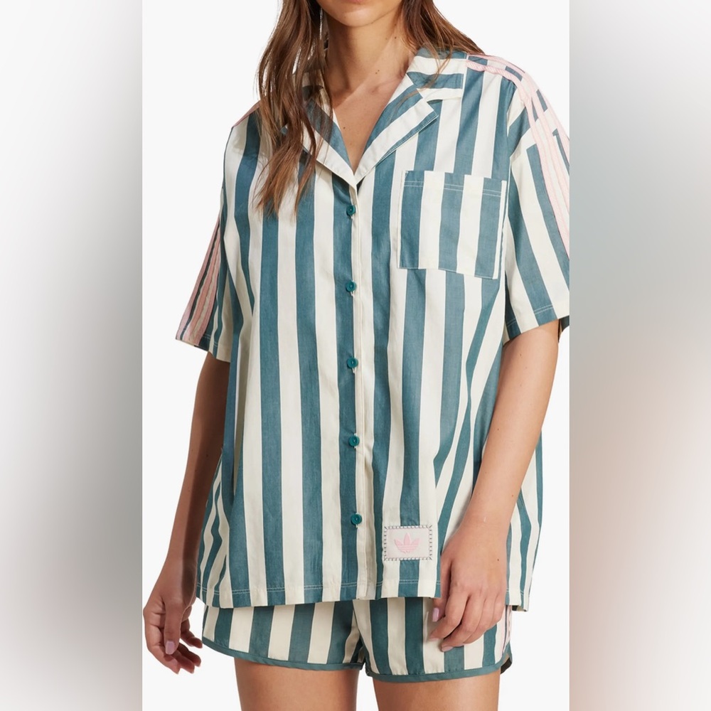 🆕 NWT! Adidas Oversized Resort Shirt